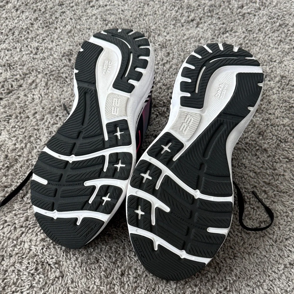 Brooks Adrenaline 23 GTS Women's Black and Teal Sneakers - Picture 2 of 7